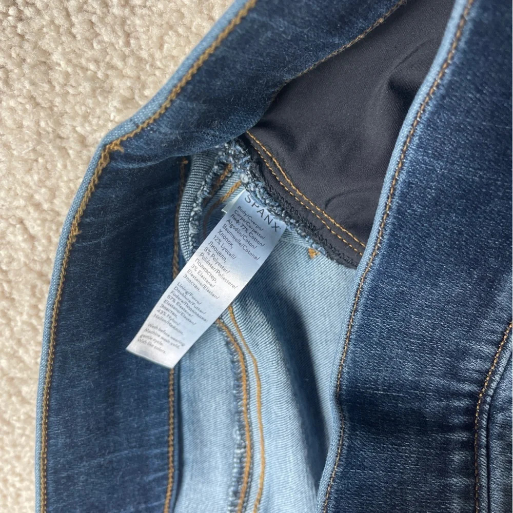 Spanx Pull On Denim Blue Distressed Ankle Skinny Jeans Medium Wash - Picture 5 of 5